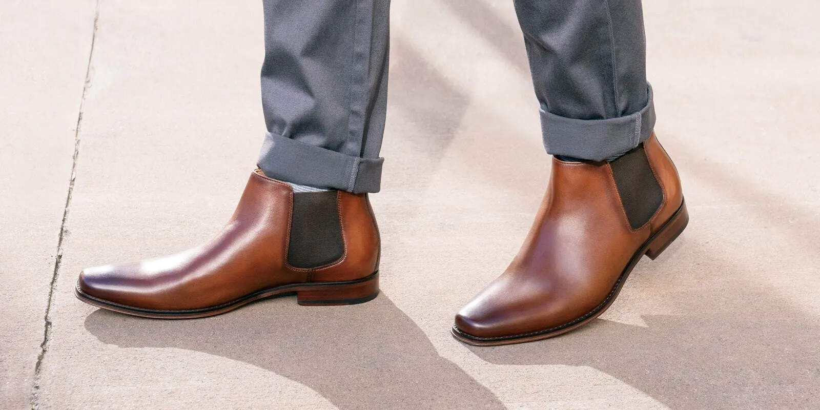 Cách phối đồ với giày Chelsea Boot cá tính 2024