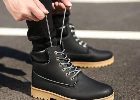 Bảo quản giày nam cổ cao