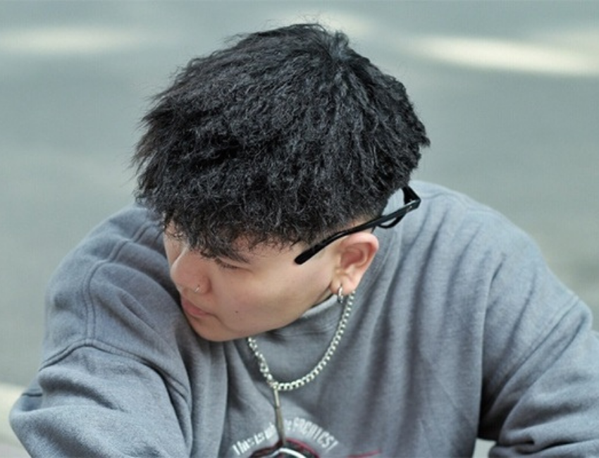 Kiểu tóc con sâu cho mặt tròn