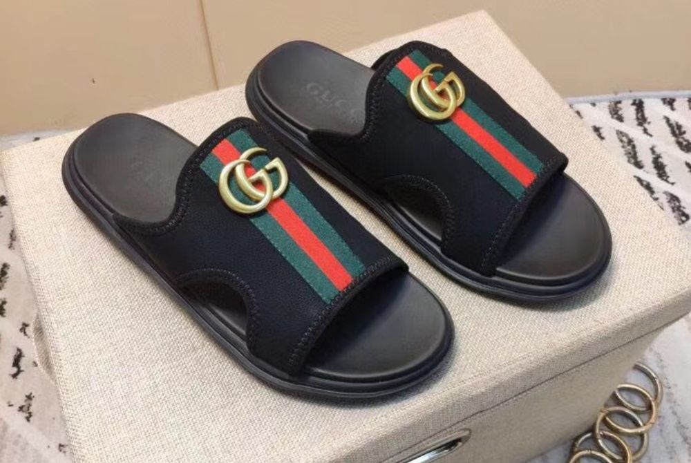 Dép thời trang nam Gucci