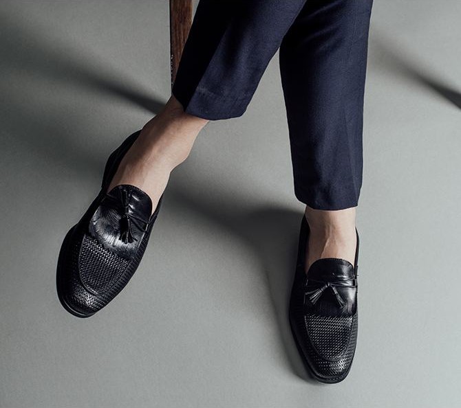 Mẫu giày lười chuông nam