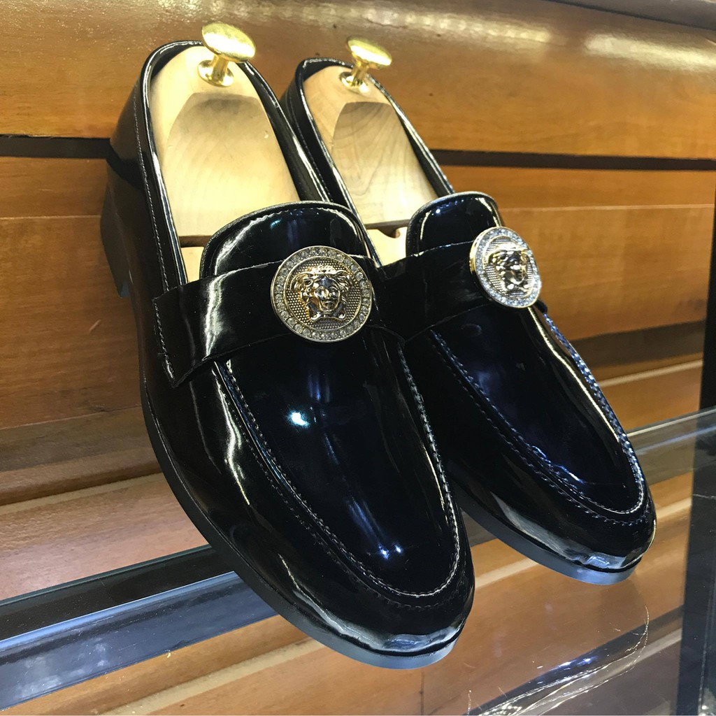 Giày lười họa tiết đính đá sang trọng