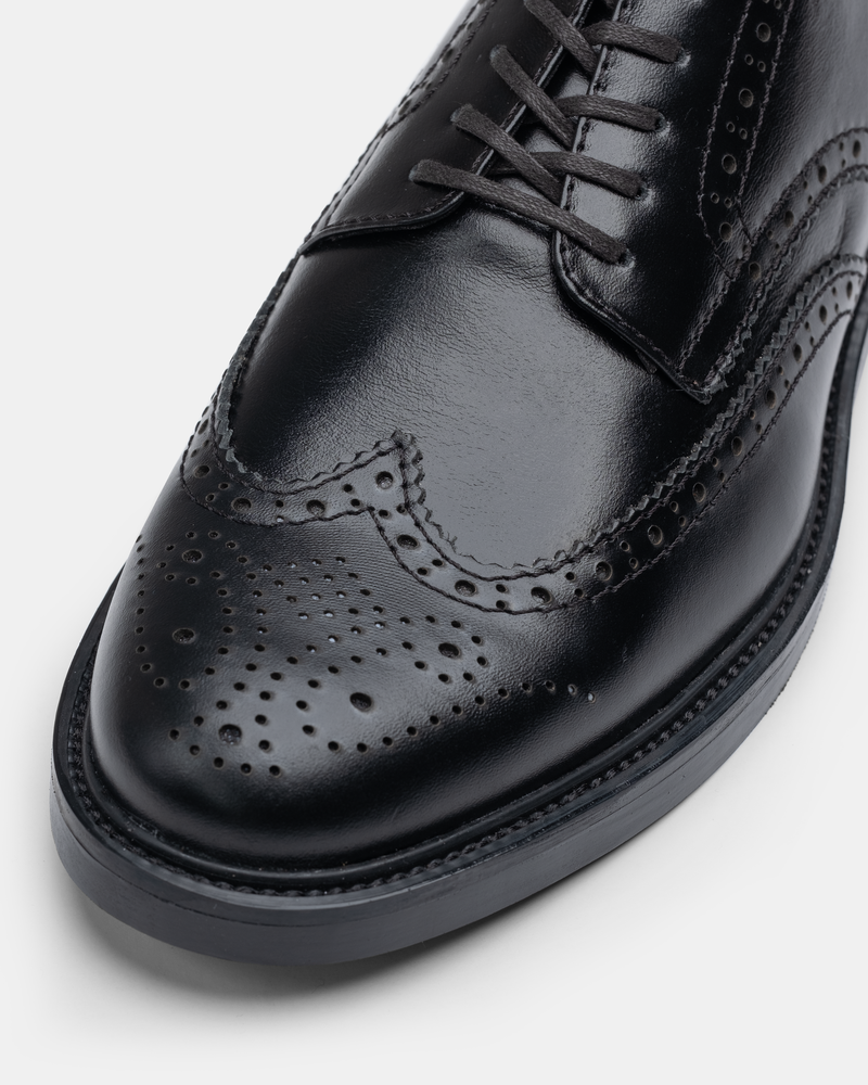 Giày derby wingtips