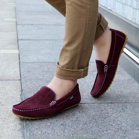 Phối giày lười nam với quần kaki phong cách vintage