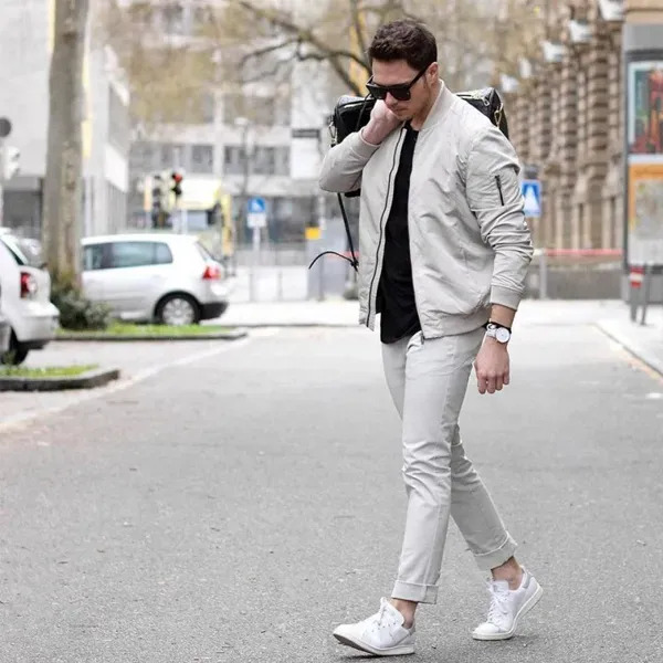 Trang phục đơn giản nhưng vẫn có chút phá cách