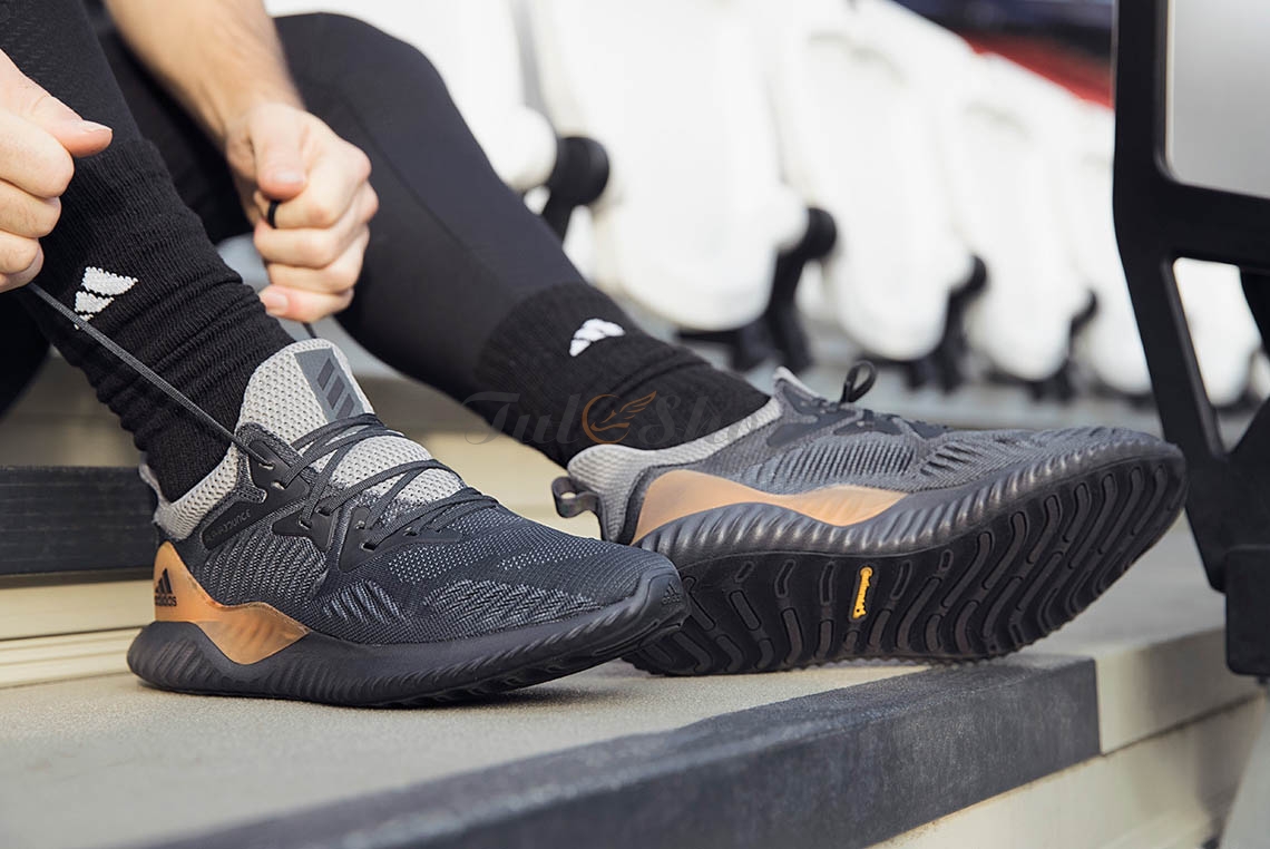 Chọn size giày phù hợp với kích cỡ chân để luôn cảm thấy thoải mái trong quá trình tập luyện