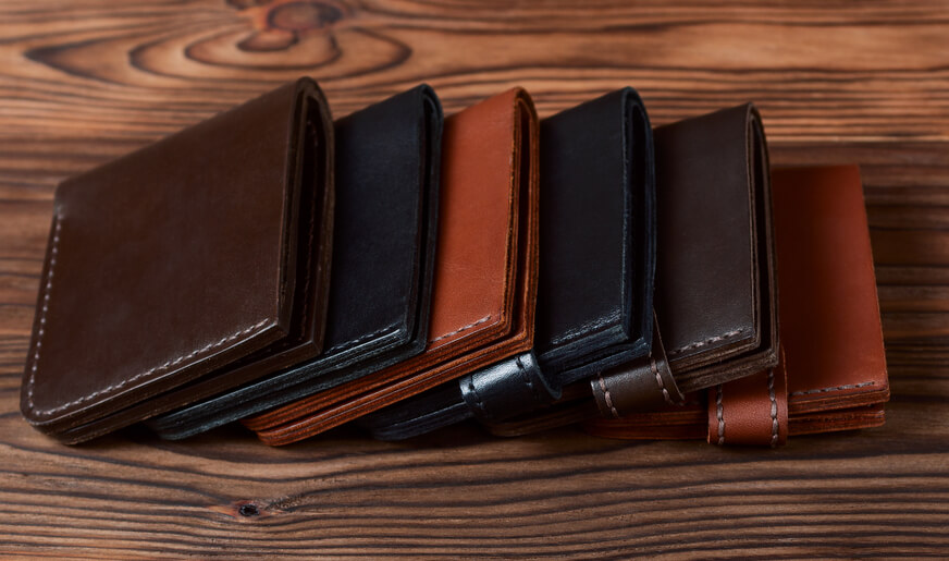 Chọn màu cho ví da bò nam đẹp hợp mệnh