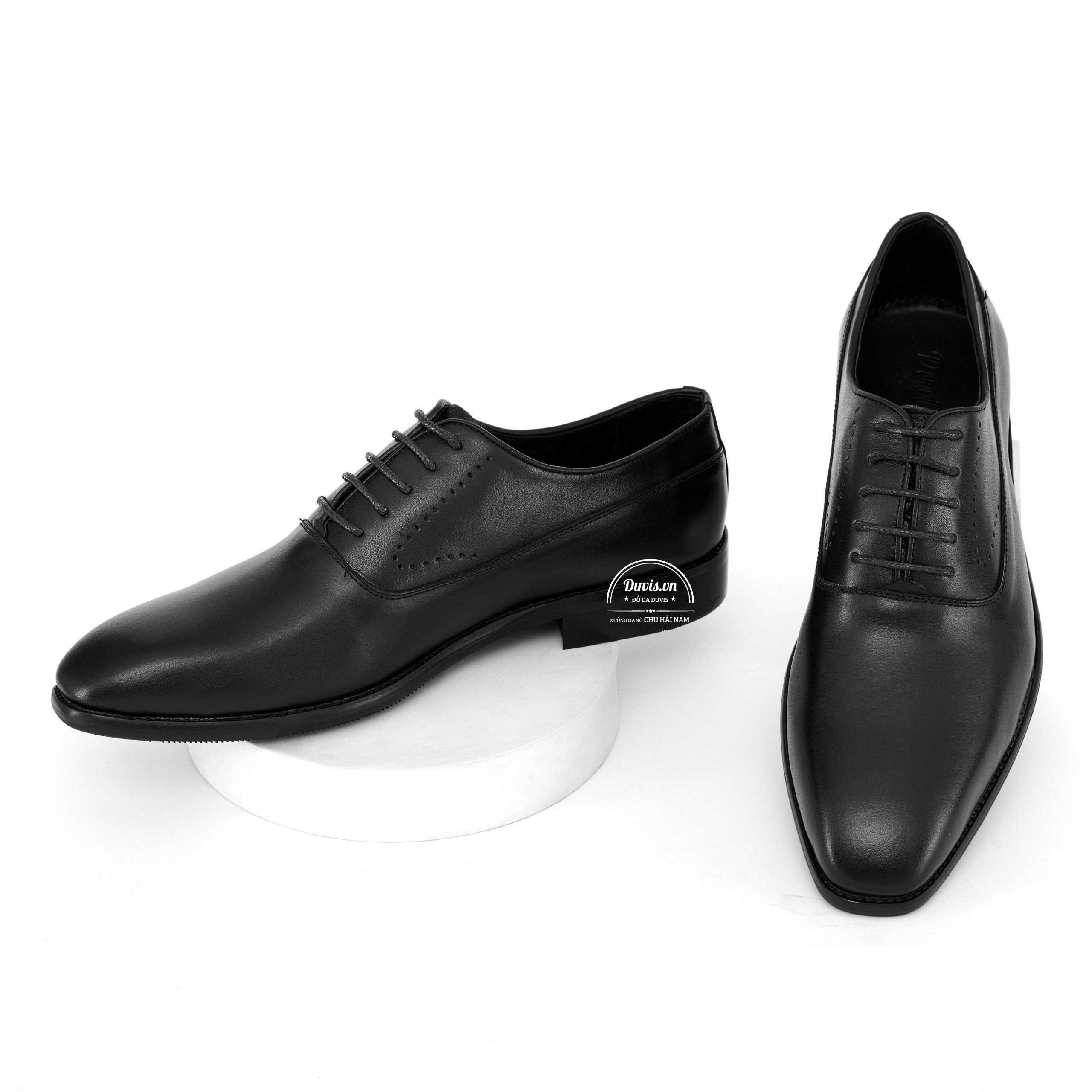 Đặt giày ở nơi khô ráo