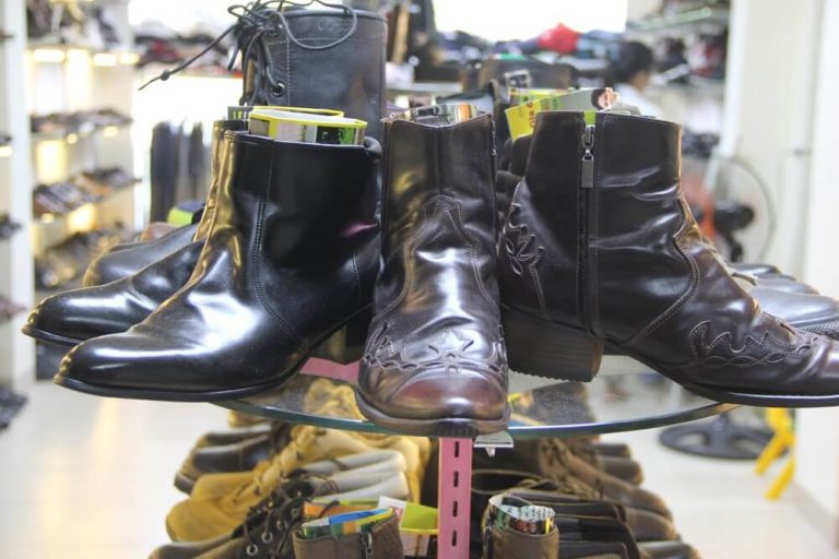 Yếu tố giày boot nam secondhand được ưa chuộng