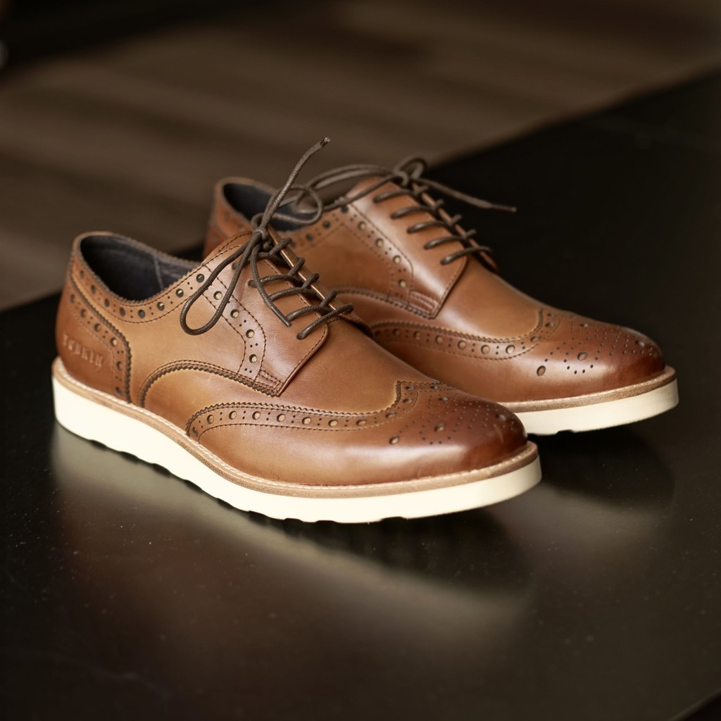 Giày Brogue