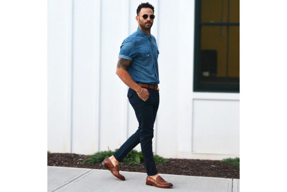 Phối giày lười với quần jeans nam&nbsp;