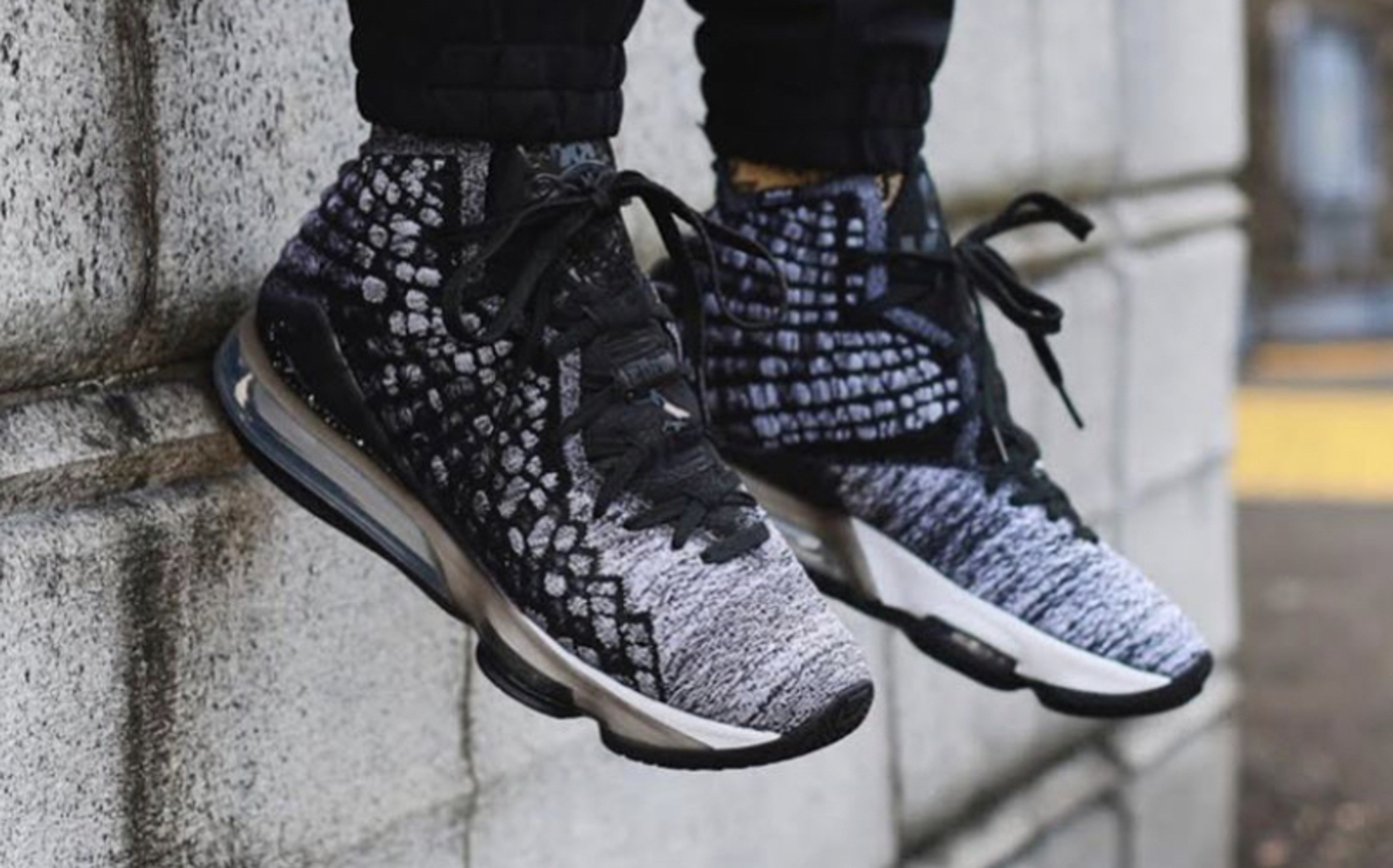 Nike Lebron 17 Black White