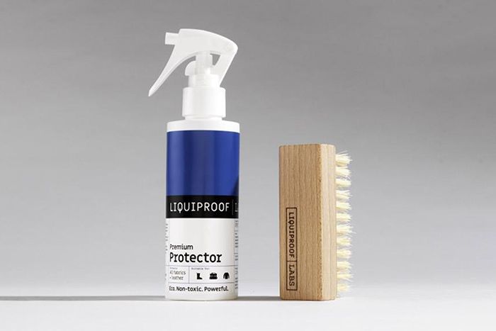 Chai vệ sinh giày Liquiproof