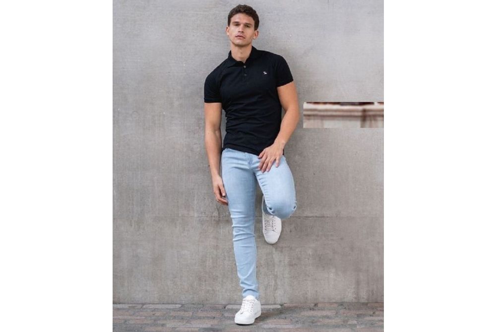 Quần jean với áo polo