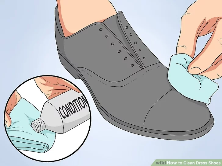 Dưỡng da sau khi để giày khô