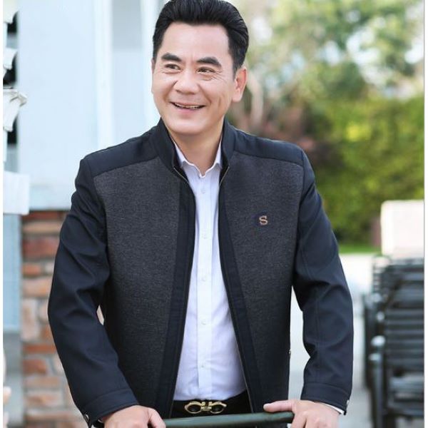 Thời trang công sở cao cấp dành cho người U60 trung niên phải có kiểu dáng phù hợp