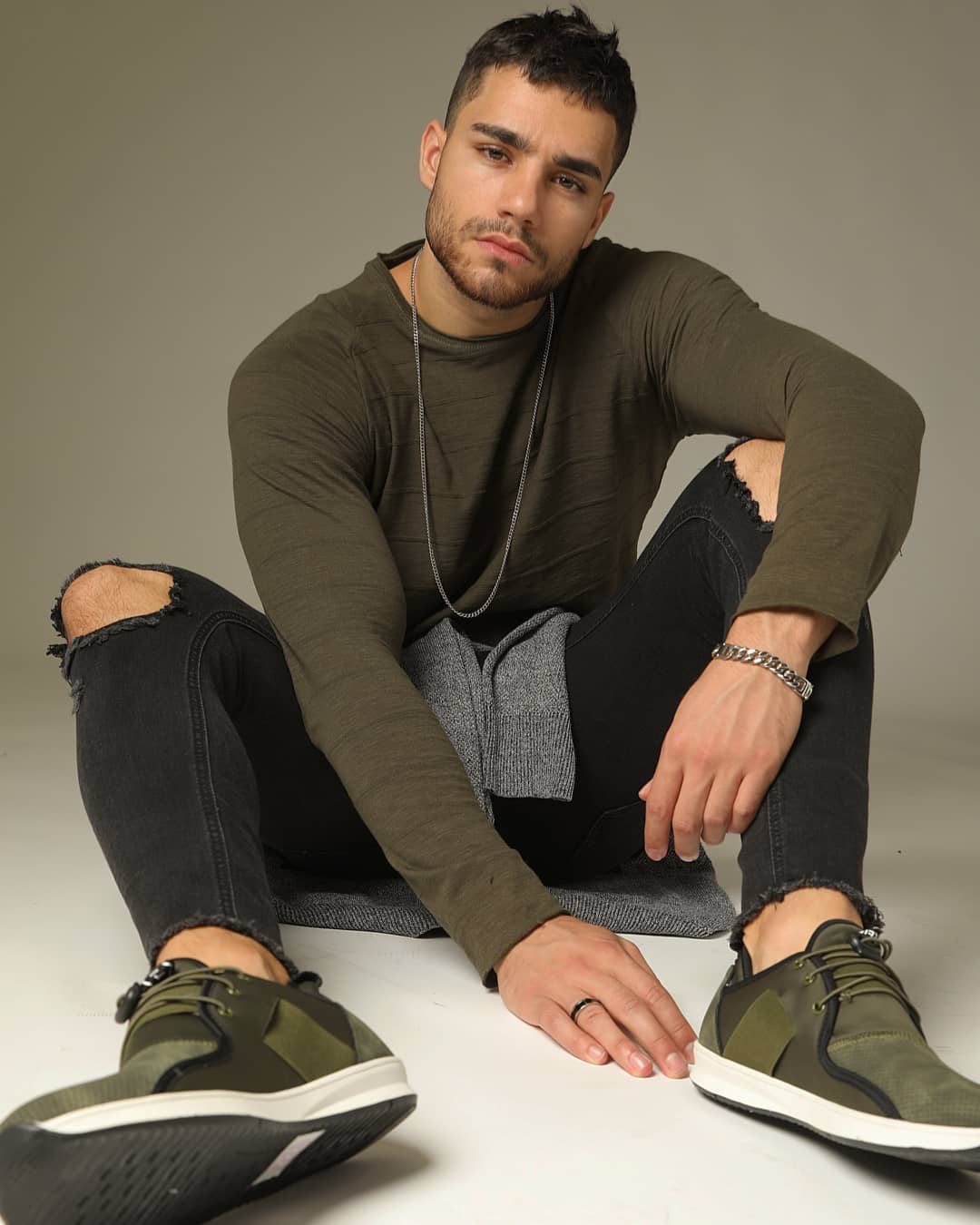 Độc lạ hơn khi kết hợp với màu xanh lá cây