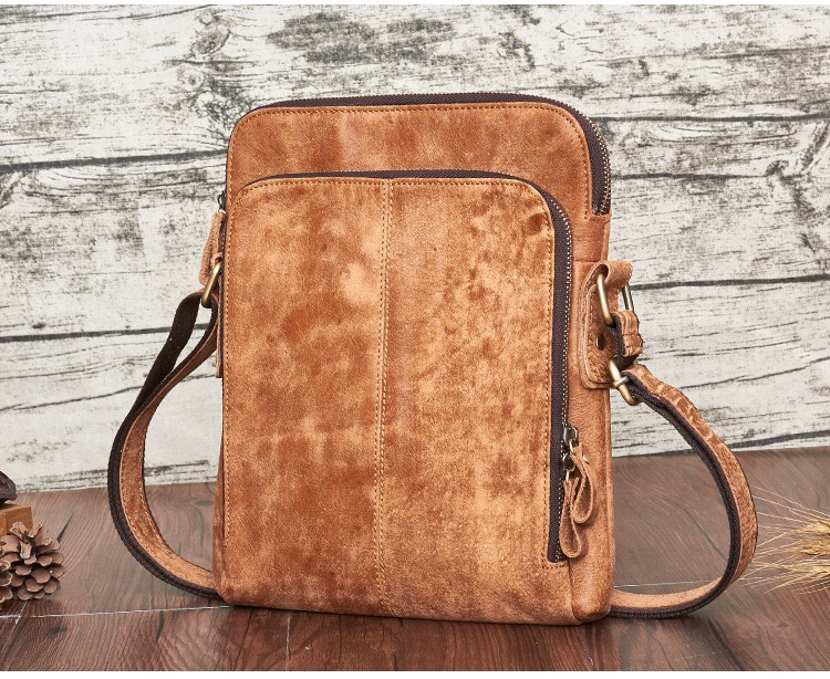 Túi nam đeo chéo da lộn