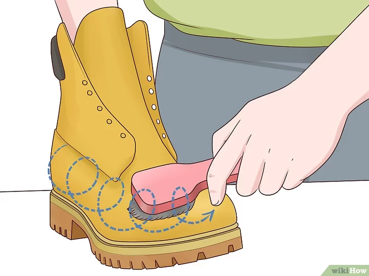 Chải bề mặt giày