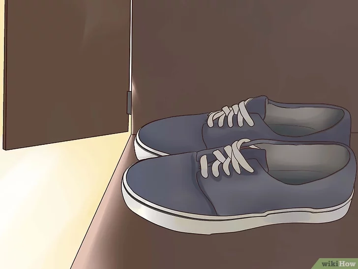  Bảo quản giày dép ở nơi tối và có thể kiểm soát được nhiệt độ