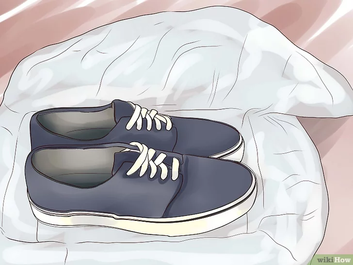 Nhồi giấy không chứa axit vào trong giày