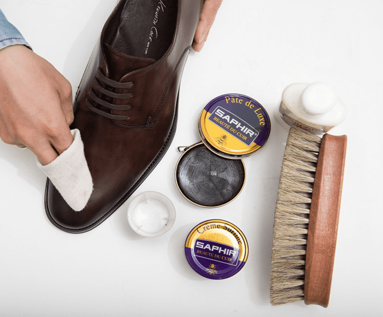 Sử dụng xi sáp đánh giày tốt cao cấp hiệu quả