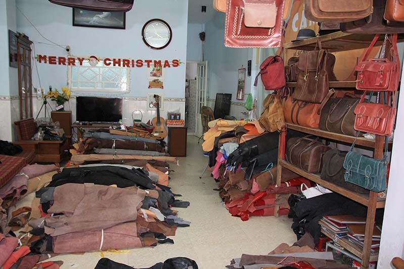 Da bò thật nguyên miếng tại xưởng